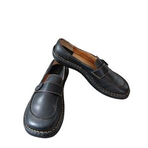 Born Black Leather Slip-On Loafers Women's Size 8 Black Flats